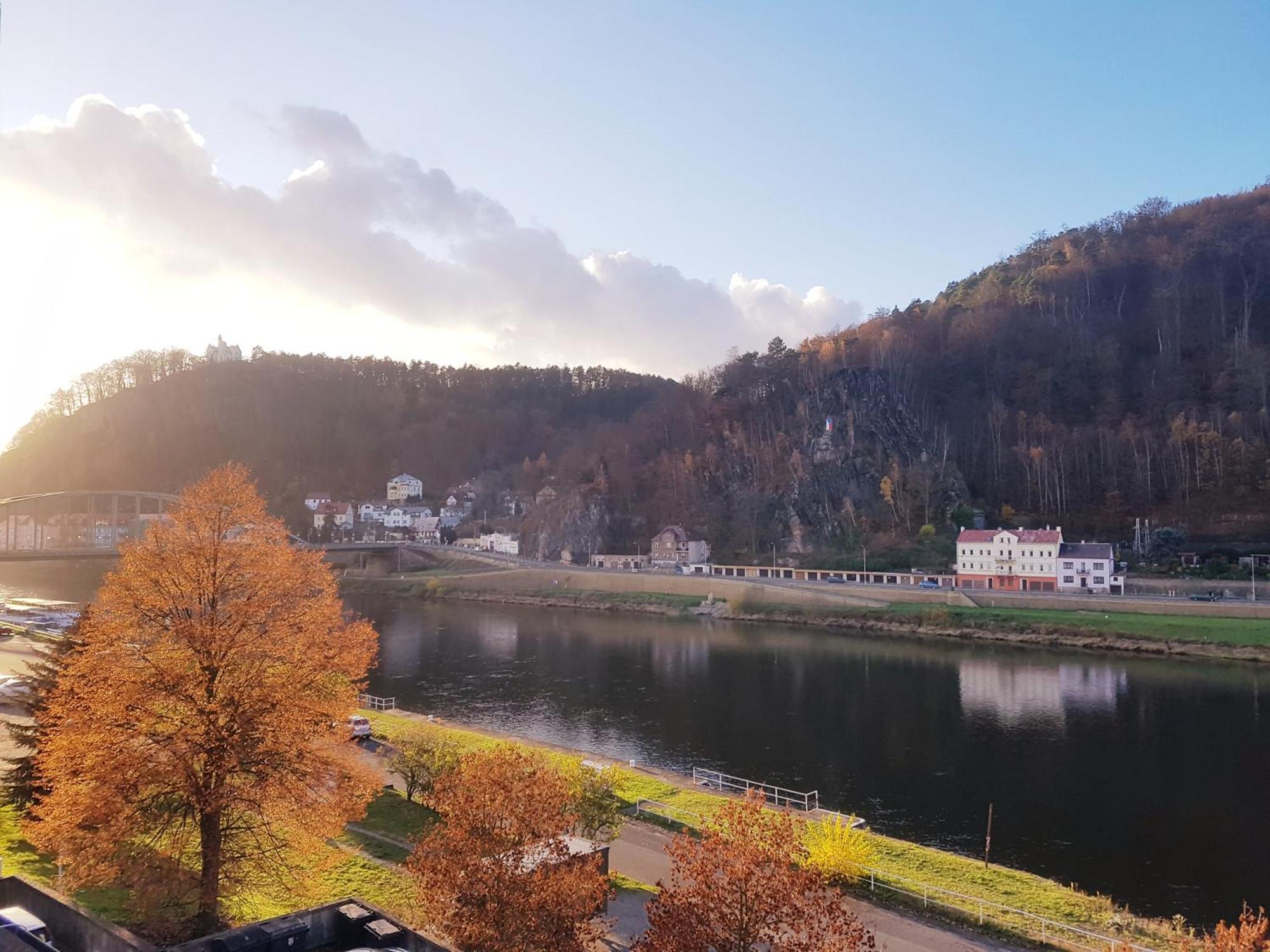 Utulny Apartman V Centru, S Krasnym Vyhledem Decin Exterior foto